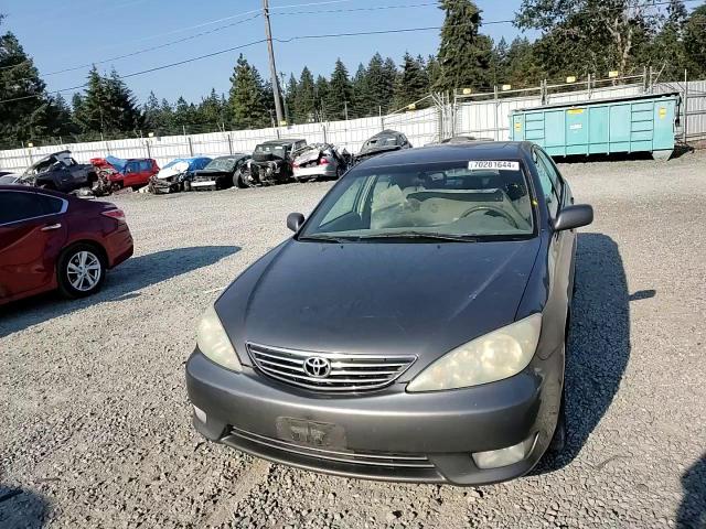 2005 Toyota Camry Le VIN: 4T1BF30K65U594079 Lot: 70281644