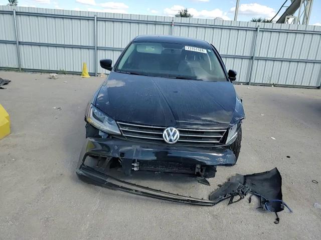 2017 Volkswagen Jetta - Image 11