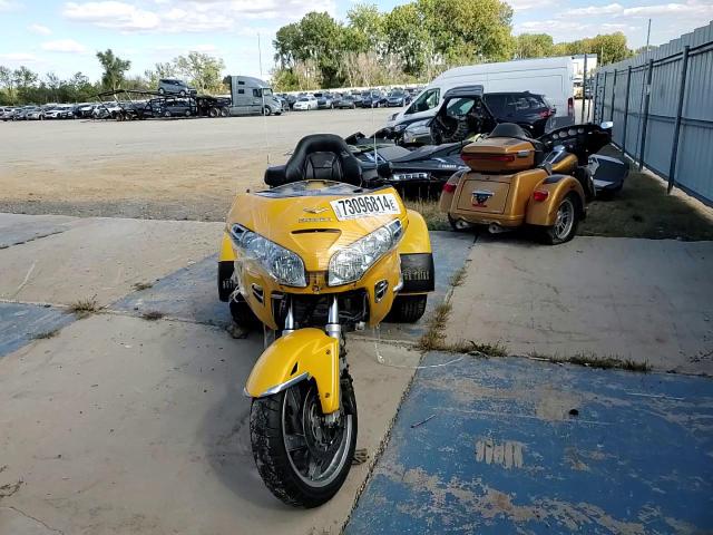 2005 Honda Gl1800 A VIN: 1HFSC47455A409182 Lot: 73096814