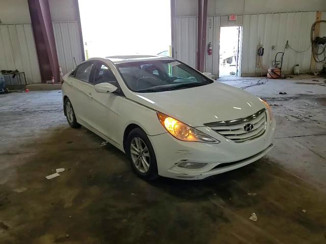 2013 Hyundai Sonata - Image 11