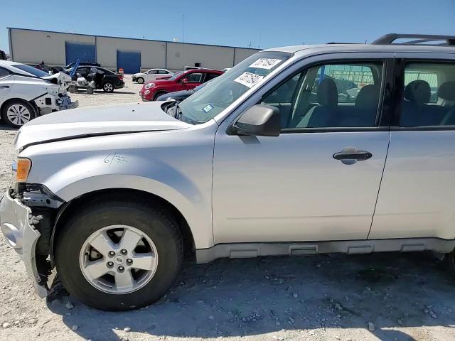 1FMCU0C77BKA43618 2011 Ford Escape Xls