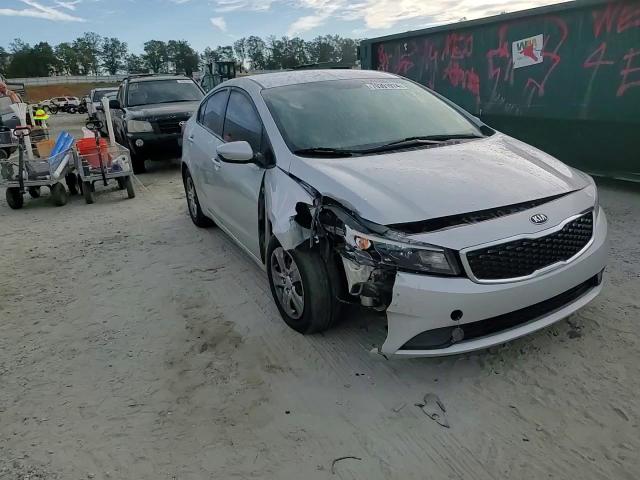 2017 Kia Forte Lx VIN: 3KPFK4A71HE115670 Lot: 70391974