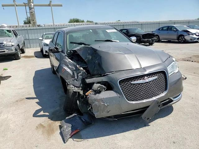 2018 Chrysler 300 Limited VIN: 2C3CCAKG9JH268437 Lot: 70050724