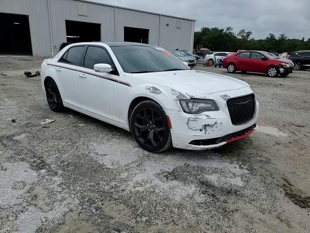 2020 Chrysler 300 S VIN: 2C3CCABG2LH175682 Lot: 71095244