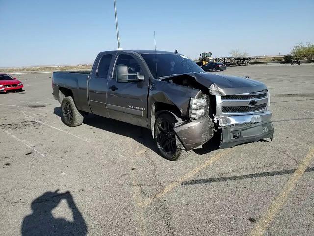 2007 Chevrolet Silverado C1500 VIN: 2GCEC19C771707076 Lot: 71643464