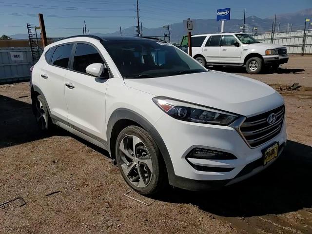 KM8J33A22HU316562 2017 Hyundai Tucson Limited