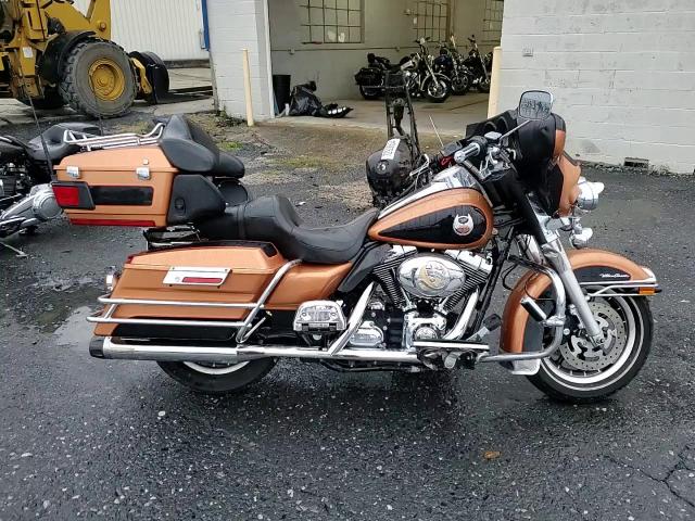 2008 Harley-Davidson Flhtcui 105Th Anniversary Edition VIN: 1HD1FC4478Y647136 Lot: 72916874