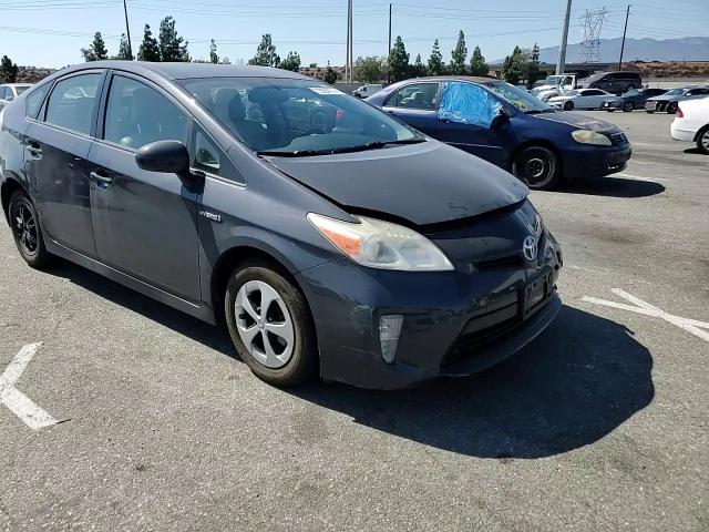 2013 Toyota Prius - Image 10