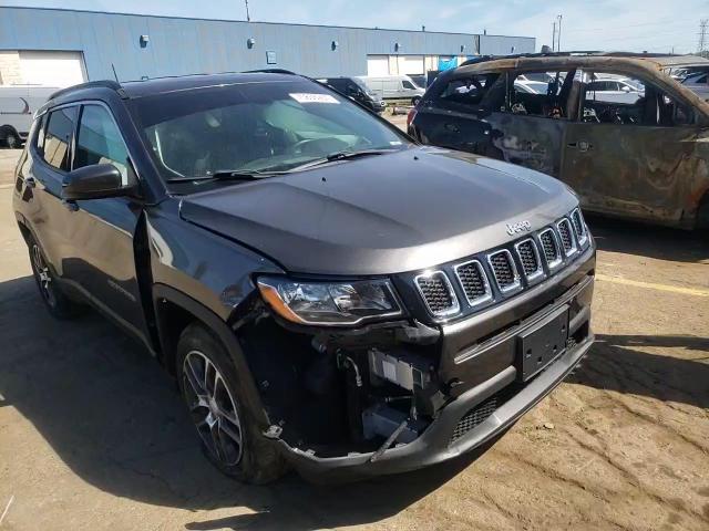 3C4NJCBB5JT182575 2018 Jeep Compass Latitude