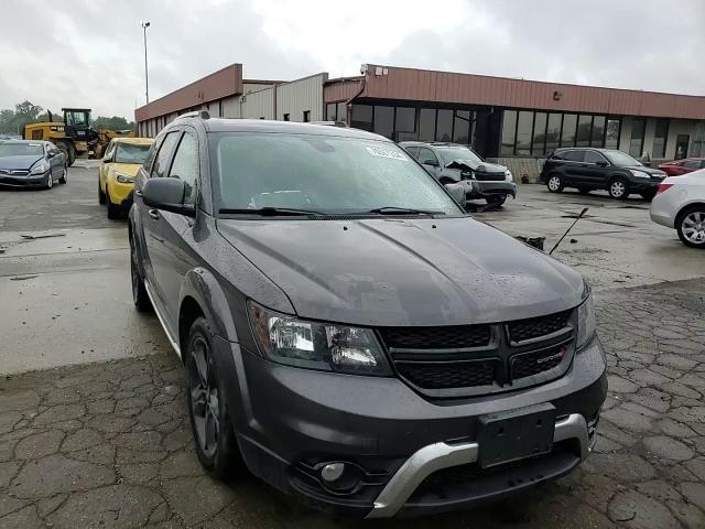 2019 Dodge Journey Crossroad VIN: 3C4PDCGB8KT758413 Lot: 70567334