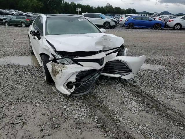 4T1BZ1HK8JU004930 2018 Toyota Camry Xse