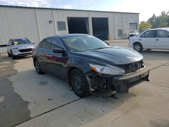 2017 Nissan Altima - Image 11
