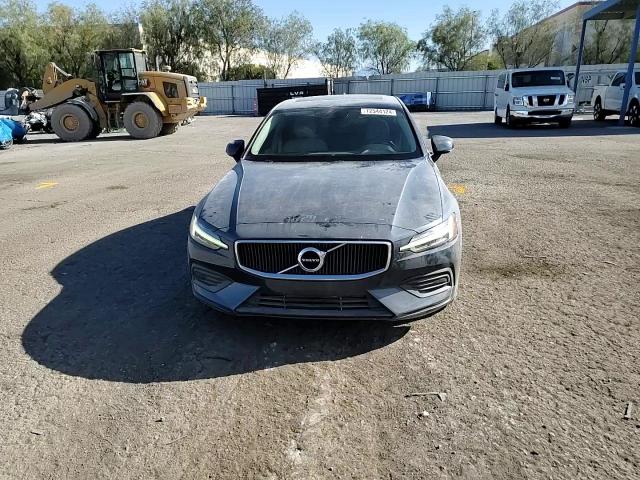 7JR102FK5LG043853 2020 Volvo S60 T5 Momentum