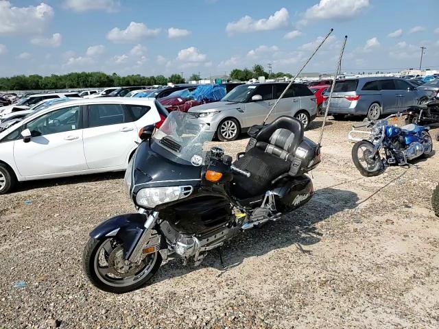 2001 Honda Gl1800 A VIN: 1HFSC47451A000092 Lot: 71666214