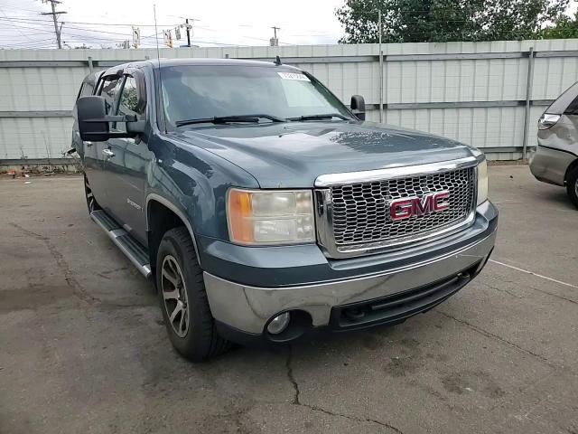 2007 GMC Sierra - Image 11