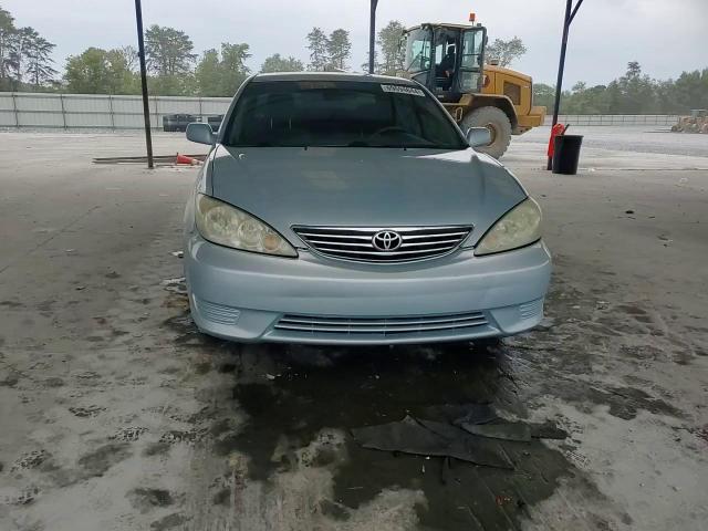 2005 Toyota Camry Le VIN: 4T1BE32K85U577865 Lot: 69694644