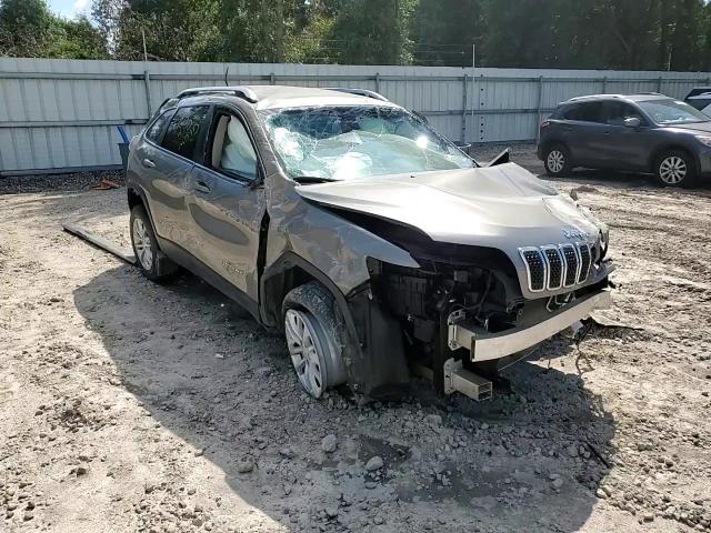 2019 Jeep Cherokee Latitude VIN: 1C4PJLCB0KD396209 Lot: 70757184