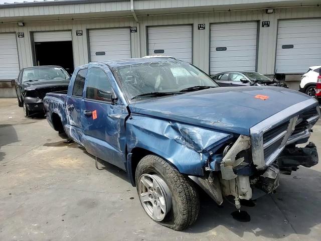 2005 Dodge Dakota Quad VIN: 1D7HW28K85S168893 Lot: 69955454