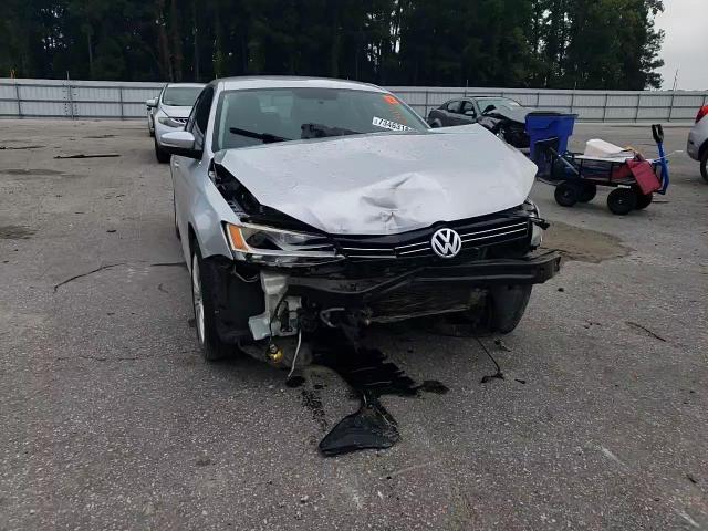 3VWLX7AJ7BM095856 2011 Volkswagen Jetta Sel