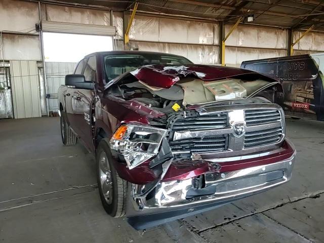 1C6RR6LT1KS583392 2019 Ram 1500 Classic Slt