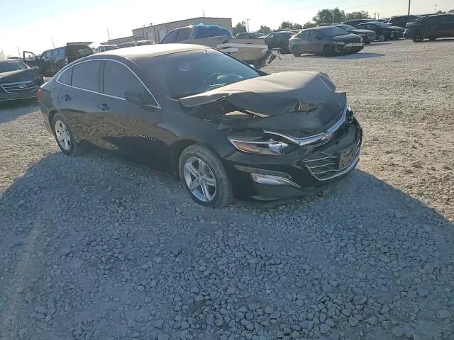 2022 Chevrolet Malibu - Image 11