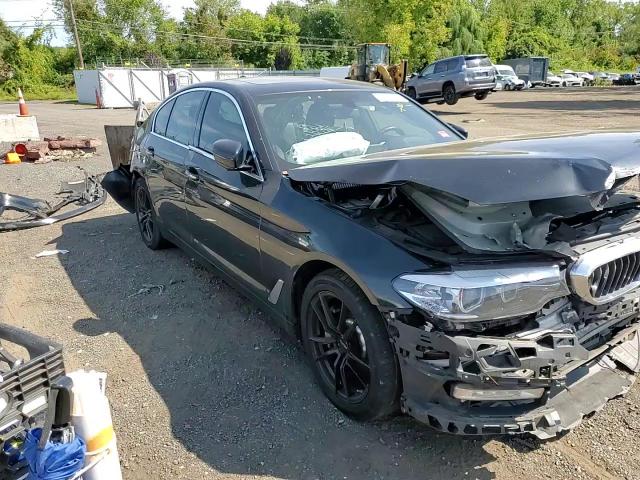 WBAJA7C54JG907986 2018 BMW 530 Xi