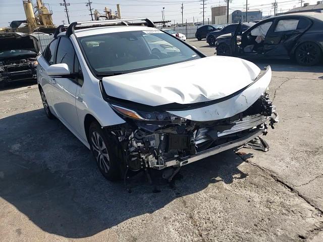 2022 Toyota Prius Prime Le VIN: JTDKAMFP7N3228228 Lot: 70847204