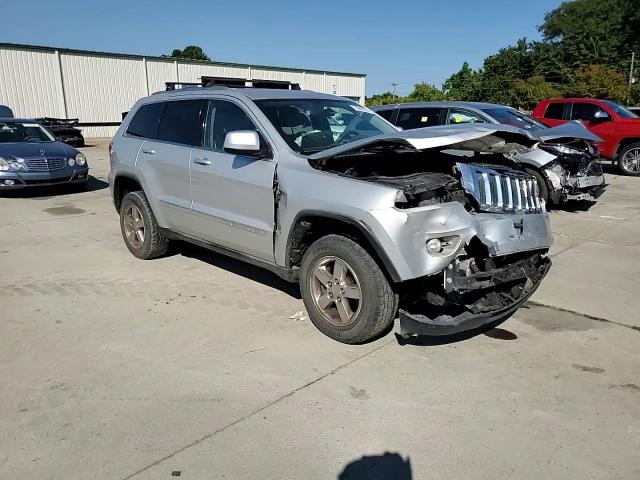 2012 Jeep Grand Cherokee Laredo VIN: 1C4RJEAGXCC320877 Lot: 70988144