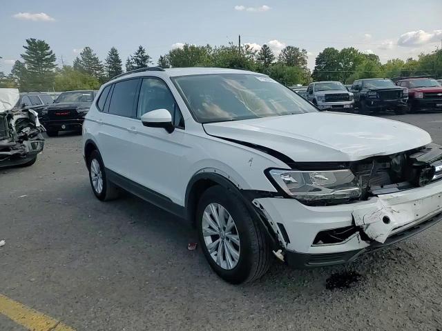 3VV0B7AX4JM046588 2018 Volkswagen Tiguan S