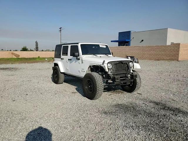 2018 Jeep Wrangler Unlimited Sahara VIN: 1C4HJWEG2JL923637 Lot: 71240124