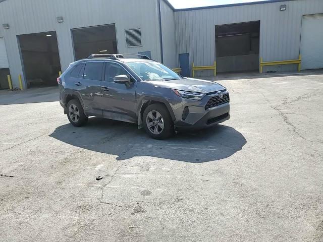 2024 Toyota RAV 4 - Image 11