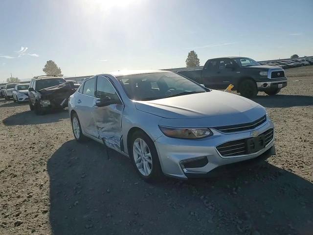 1G1ZD5ST1JF160864 2018 Chevrolet Malibu Lt