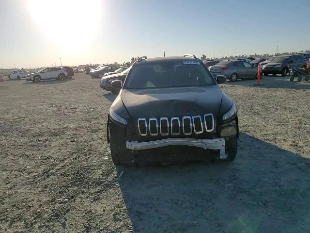 2016 Jeep Cherokee Latitude VIN: 1C4PJMCB2GW147671 Lot: 73412444