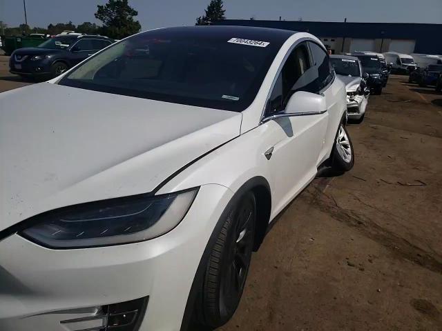 2017 Tesla Model X VIN: 5YJXCBE23HF047712 Lot: 70043264