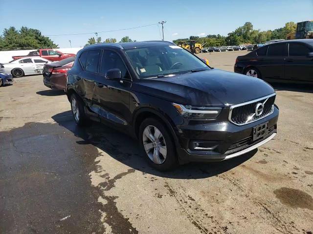 2022 Volvo Xc40 T5 Momentum VIN: YV4162UKXN2735071 Lot: 69495594