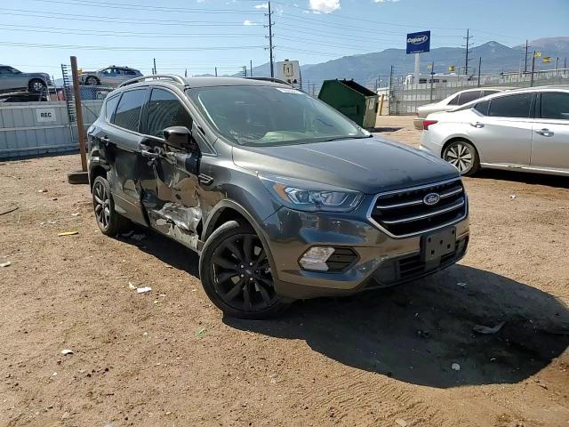 1FMCU9GD6JUD37101 2018 Ford Escape Se