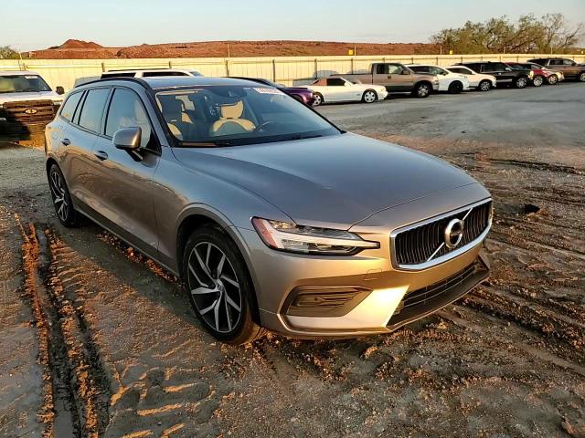 2020 Volvo V60 T5 Momentum VIN: YV1102EK2L2349769 Lot: 70149524