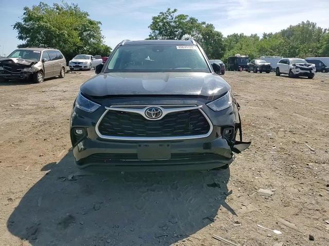 5TDGZRBH5MS543195 2021 Toyota Highlander Xle