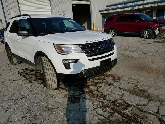 2019 Ford Explorer Xlt VIN: 1FM5K8D85KGB04715 Lot: 70048964