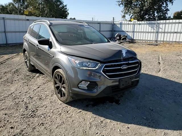 1FMCU9GD3JUC37974 2018 Ford Escape Se