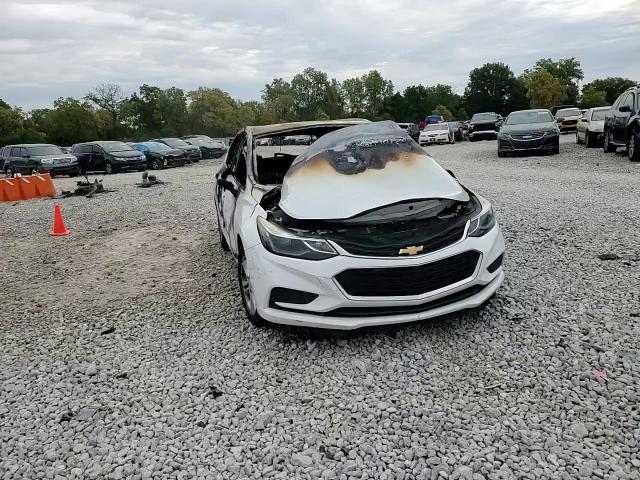 2017 Chevrolet Cruze - Image 10