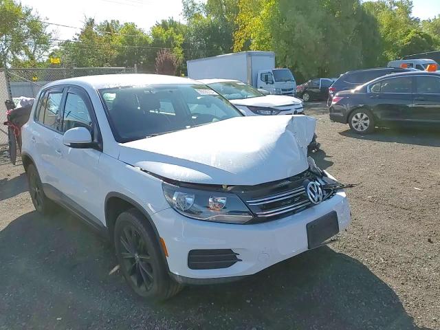 2017 Volkswagen Tiguan S VIN: WVGBV7AX8HK048730 Lot: 70693754