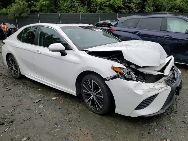 2018 Toyota Camry L VIN: 4T1B11HK4JU138003 Lot: 72131504