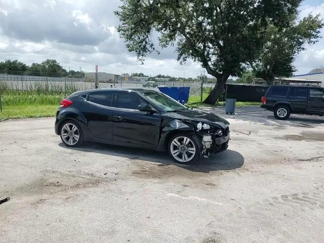 2014 Hyundai Veloster VIN: KMHTC6AD8EU208695 Lot: 71540244