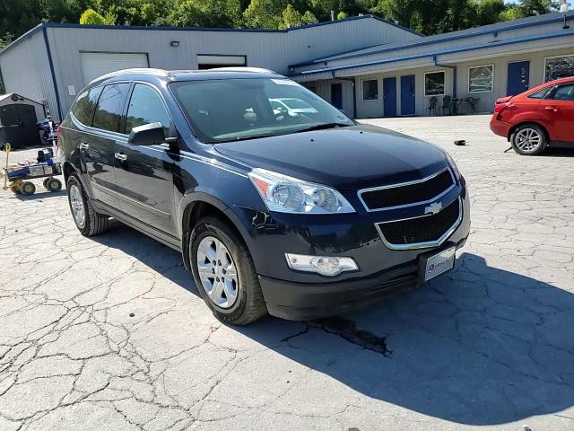 2011 Chevrolet Traverse Ls VIN: 1GNKVEED6BJ327364 Lot: 71046645