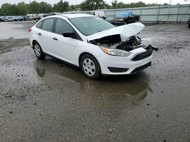 2017 Ford Focus S VIN: 1FADP3E21HL279077 Lot: 72257424