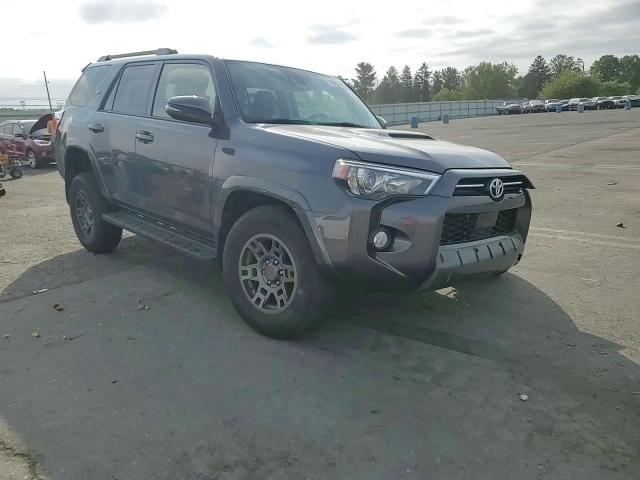 2020 Toyota 4Runner Sr5/Sr5 Premium VIN: JTEBU5JR7L5761893 Lot: 71982744