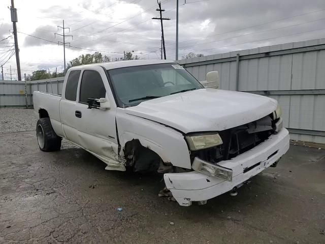 2005 Chevrolet Silverado K2500 Heavy Duty VIN: 1GCHK29295E189626 Lot: 72891544