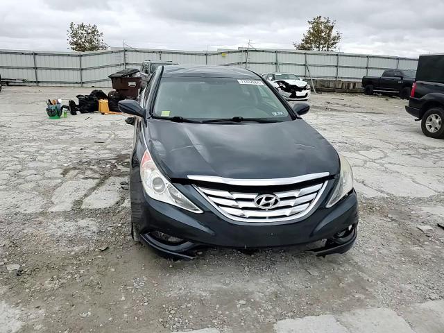 2013 Hyundai Sonata - Image 10