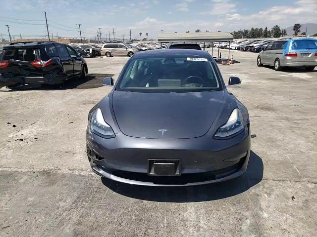 2018 Tesla Model 3 VIN: 5YJ3E1EA8JF163357 Lot: 70323154